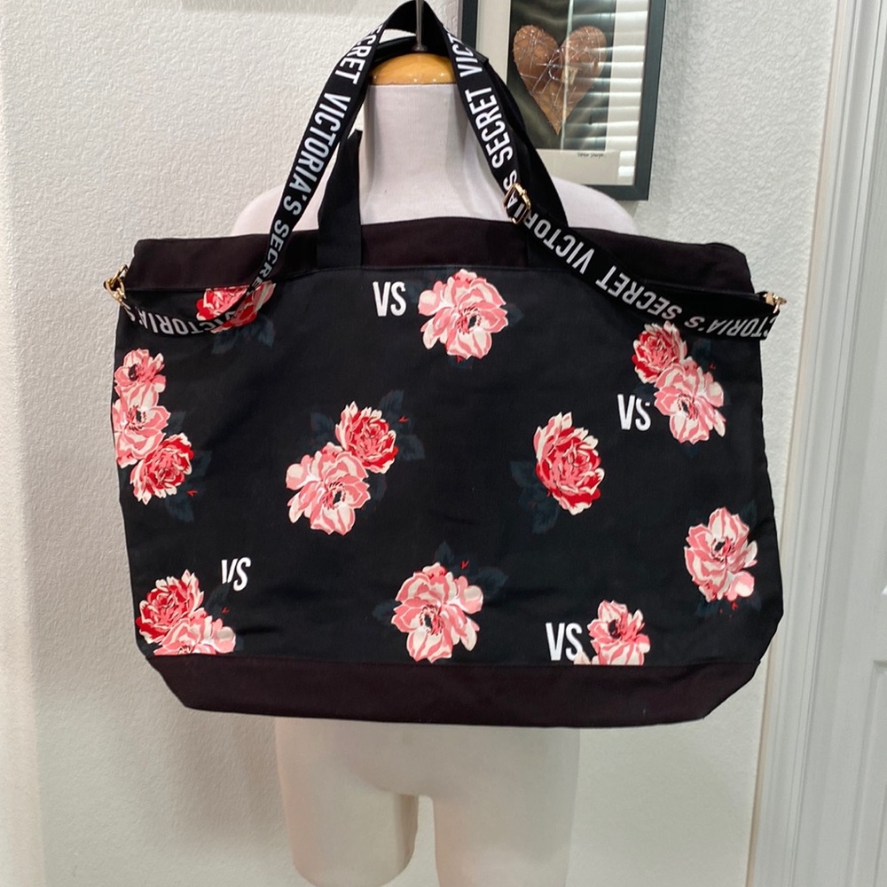 NWOT Large Floral Victoria’s Secret Bag